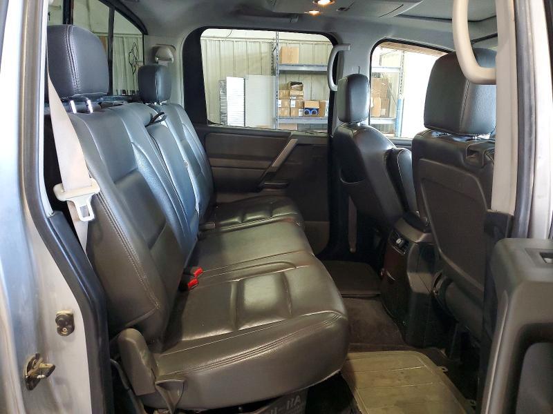 2004 Nissan Titan XE