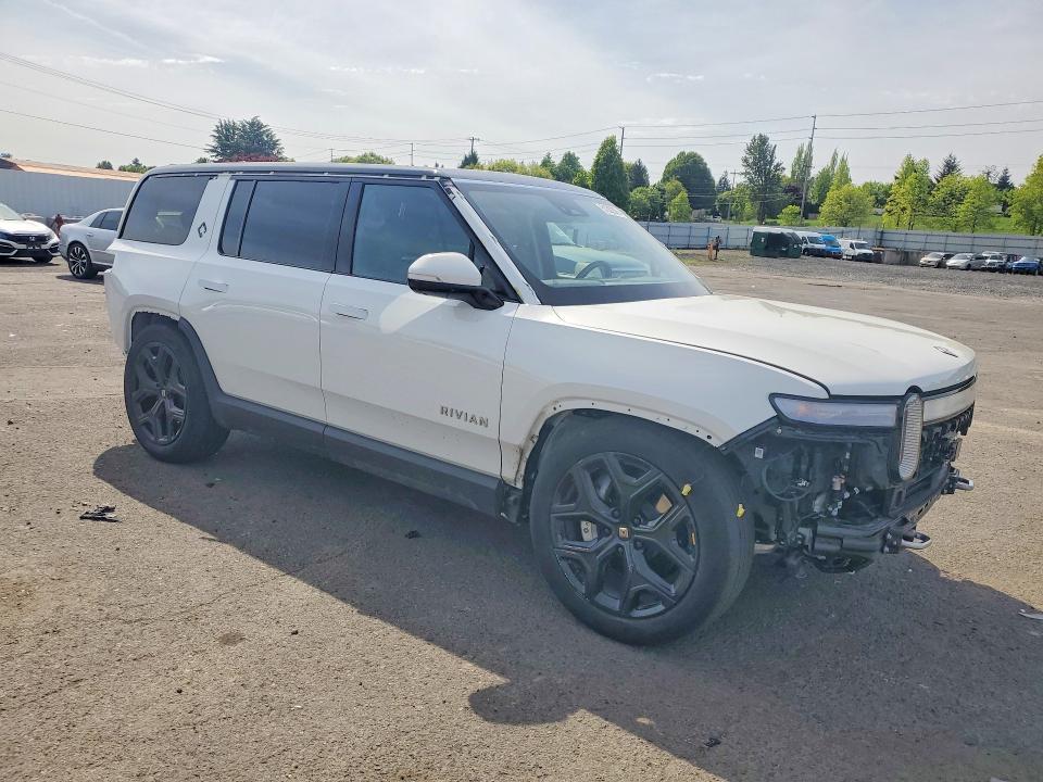 2024 Rivian R1S Adventure