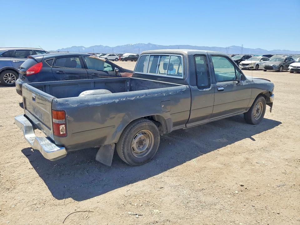 1989 Toyota Pickup Deluxe