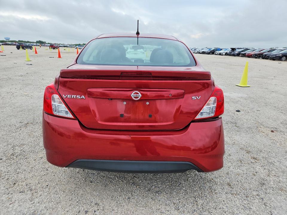 2019 Nissan Versa sv