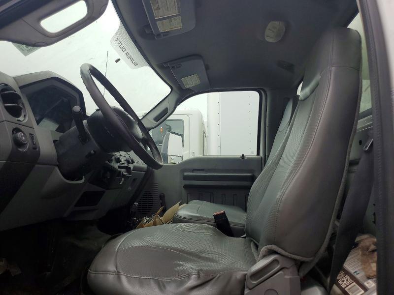 2012 Ford F750 Super Duty BOX Truck