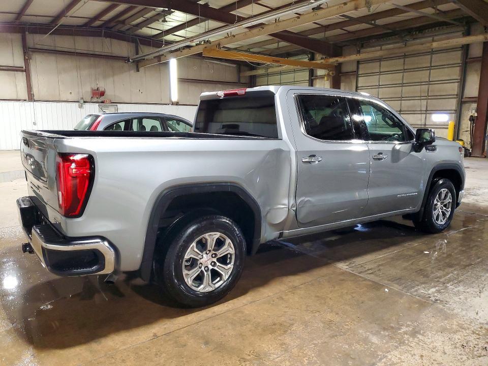 2025 GMC Sierra C1500 SLT