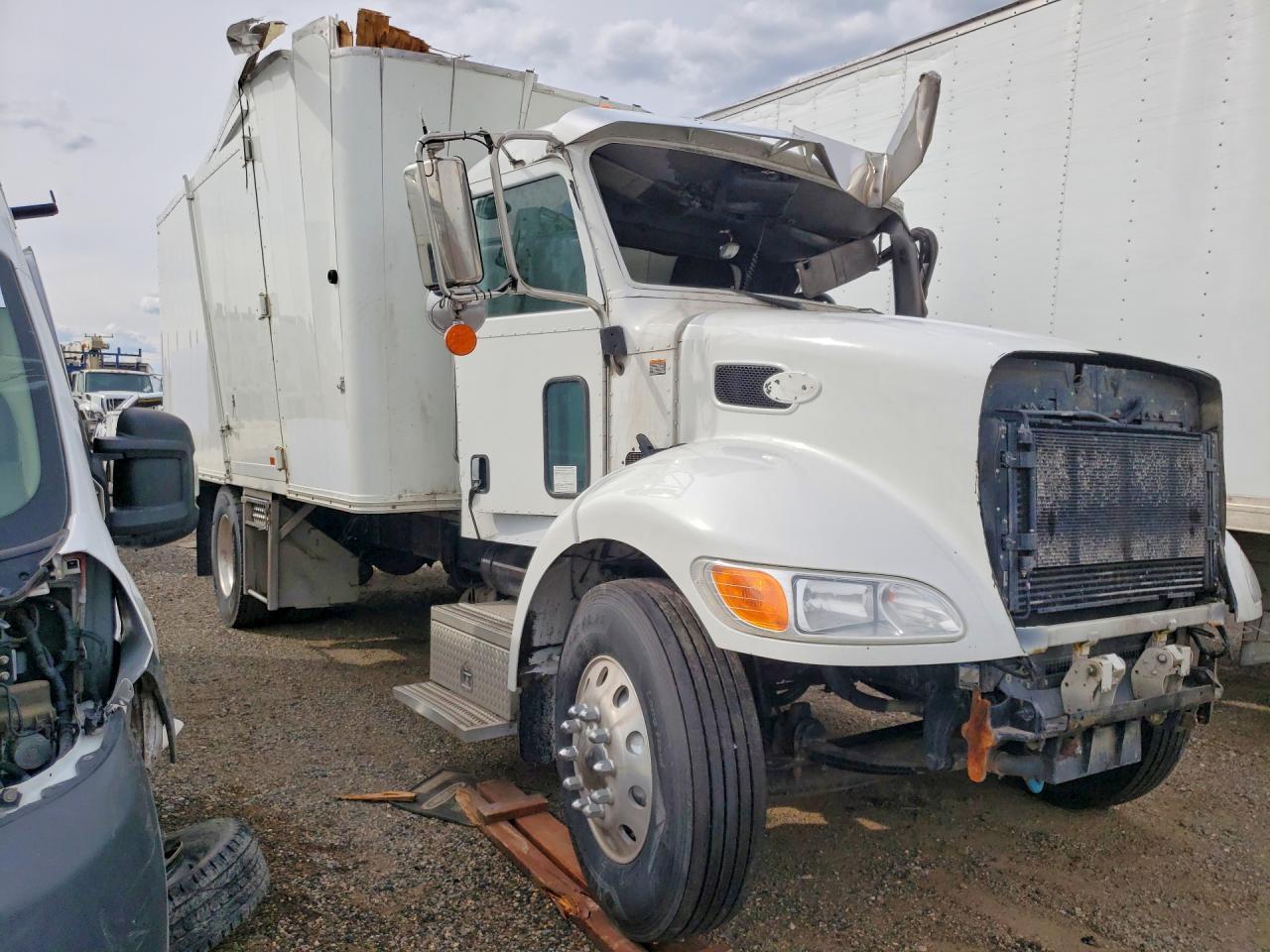 2022 Peterbilt 337 BOX Truck