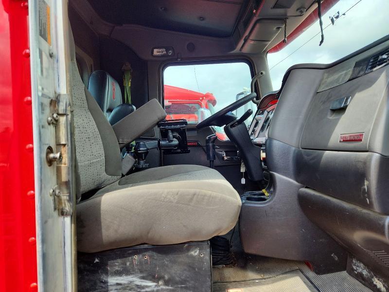 2013 Kenworth T800 Semi Truck