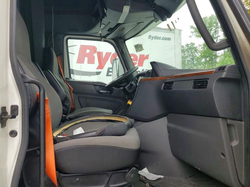 2022 International LT625
