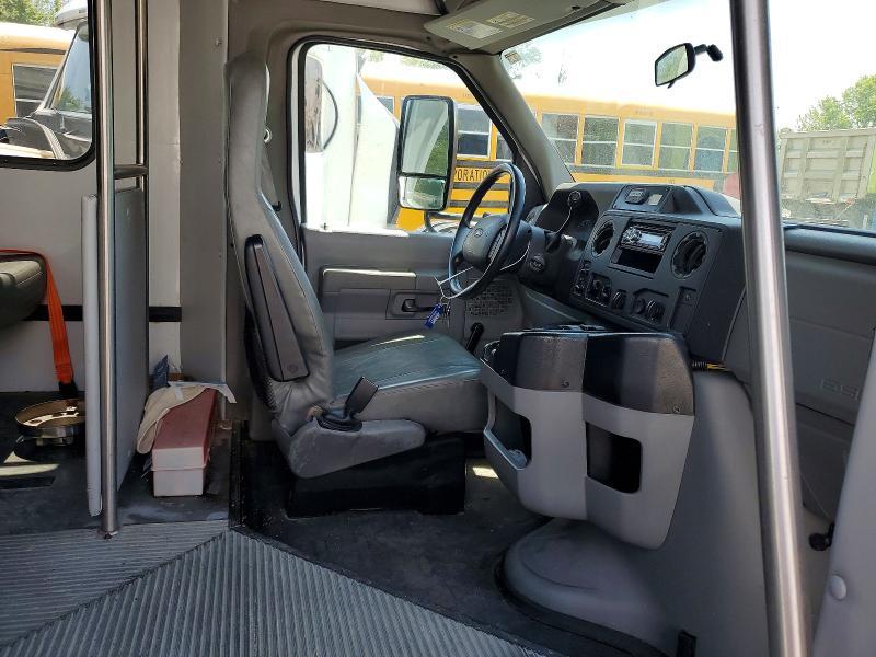 2013 Ford E350 Shuttle Bus
