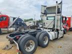 2025 Volvo VNR