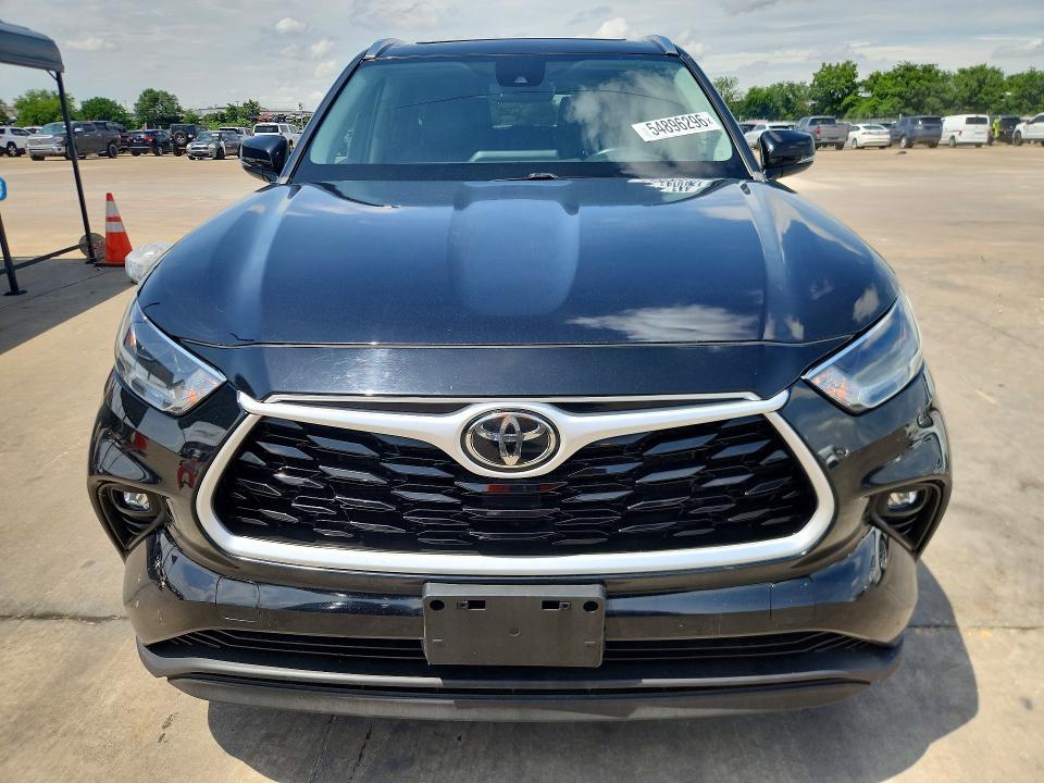 2021 Toyota Highlander xle