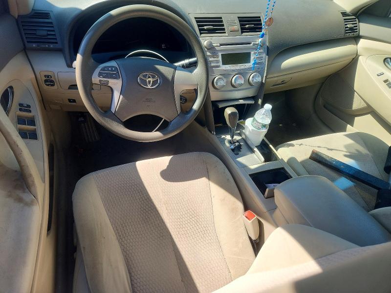 2010 Toyota Camry le