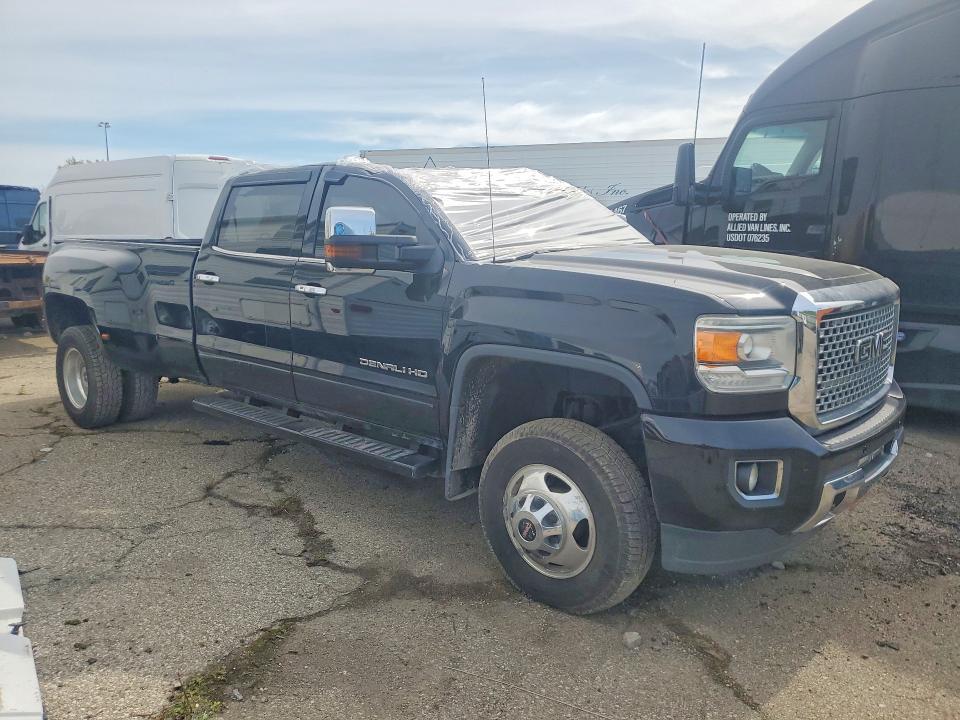 2015 GMC Sierra K3500 Denali