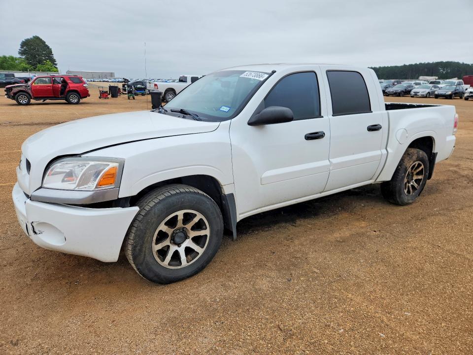 2008 Mitsubishi Raider LS
