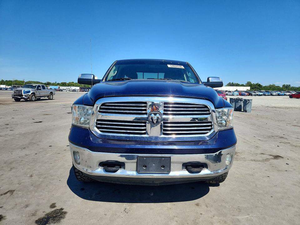 2015 Dodge RAM 1500 SLT