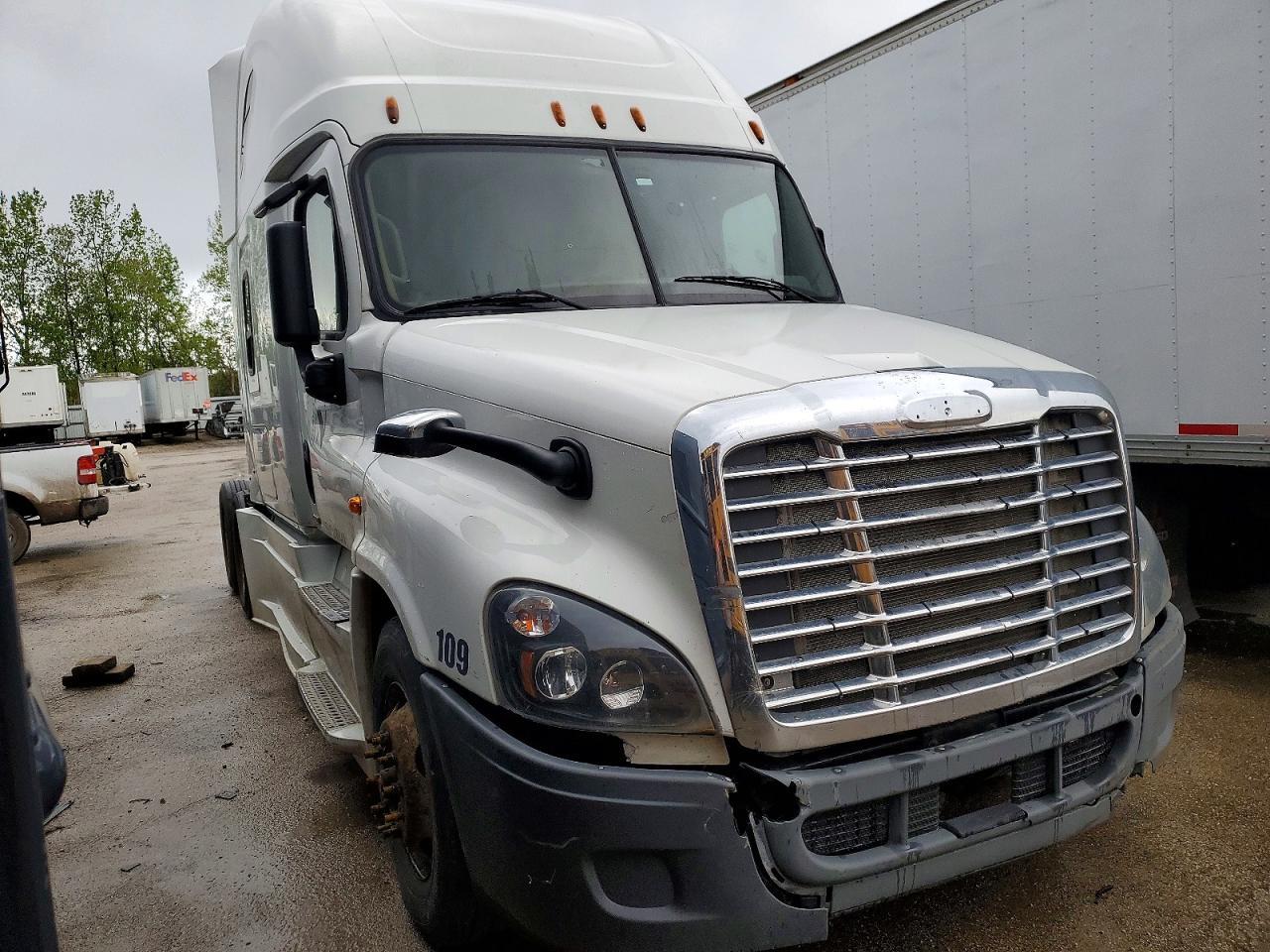2016 Freigliner 2016 Freightliner Cascadia 125 Semi Truck