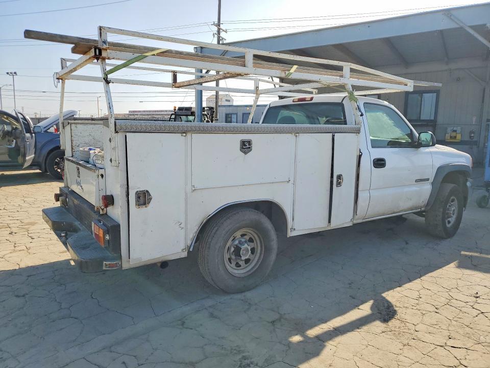 2002 GMC New Sierra C2500