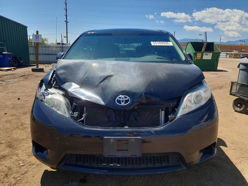 2011 Toyota Sienna xle 7-passenger