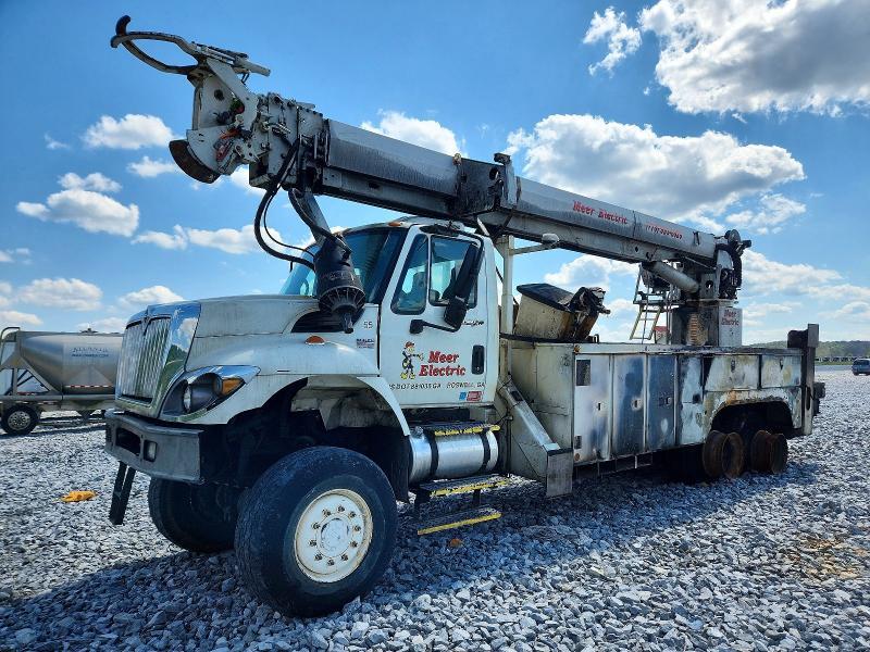 2009 International 7400 Digger Derrick Truck