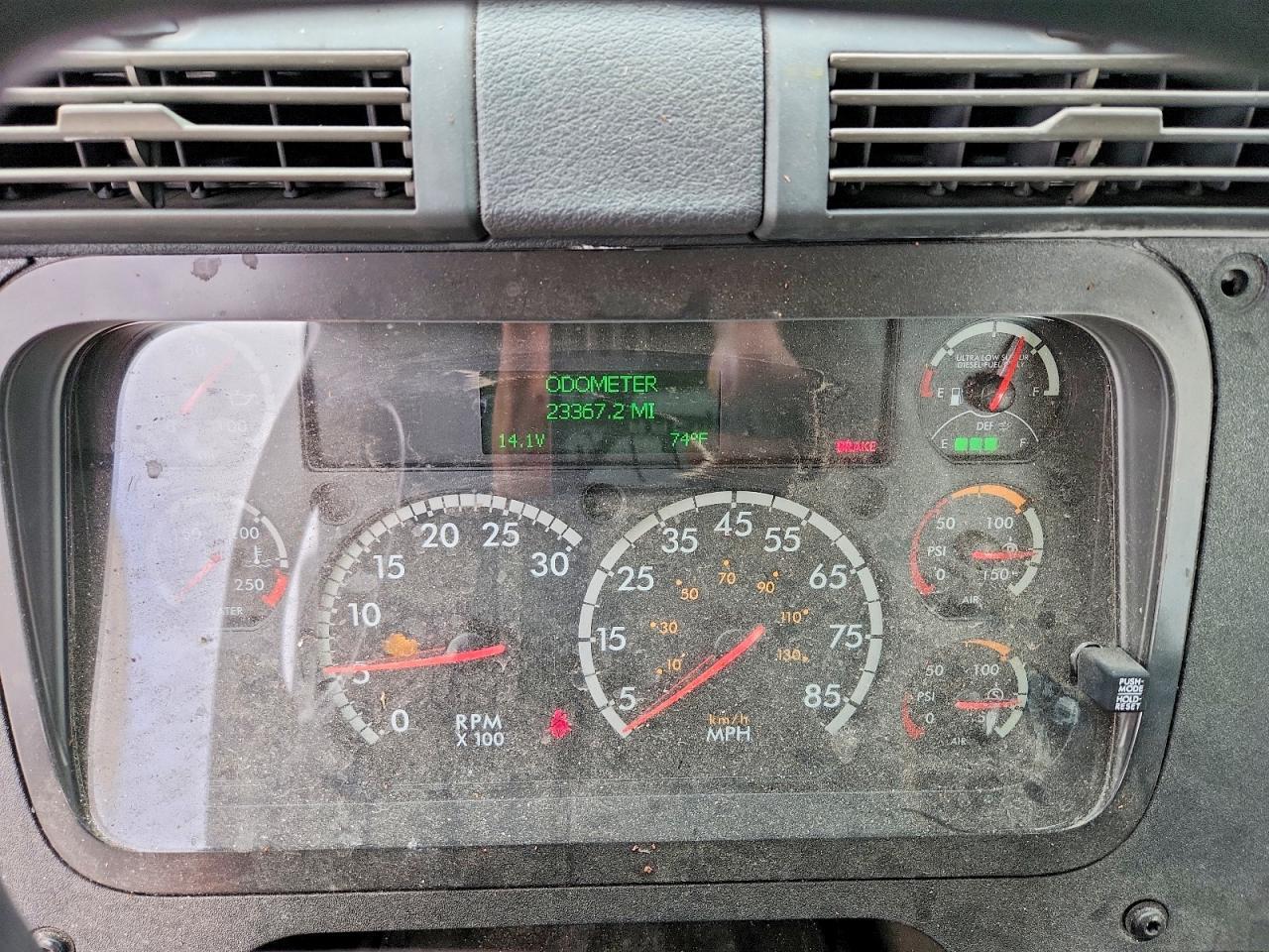 2019 Freightliner Cascadia 113 Semi Truck