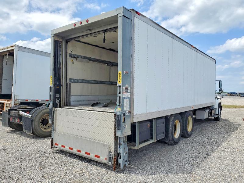 2017 Freigliner 2017 Freightliner Business Class M2 Refrigerated T