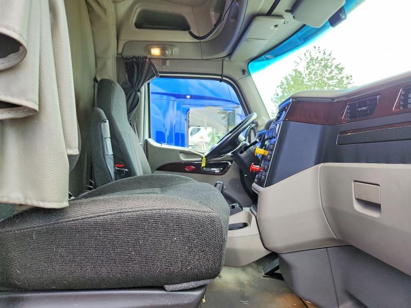 2018 Peterbilt 579 Semi Truck