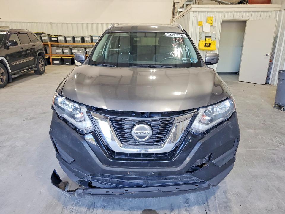 2018 Nissan Rogue sv