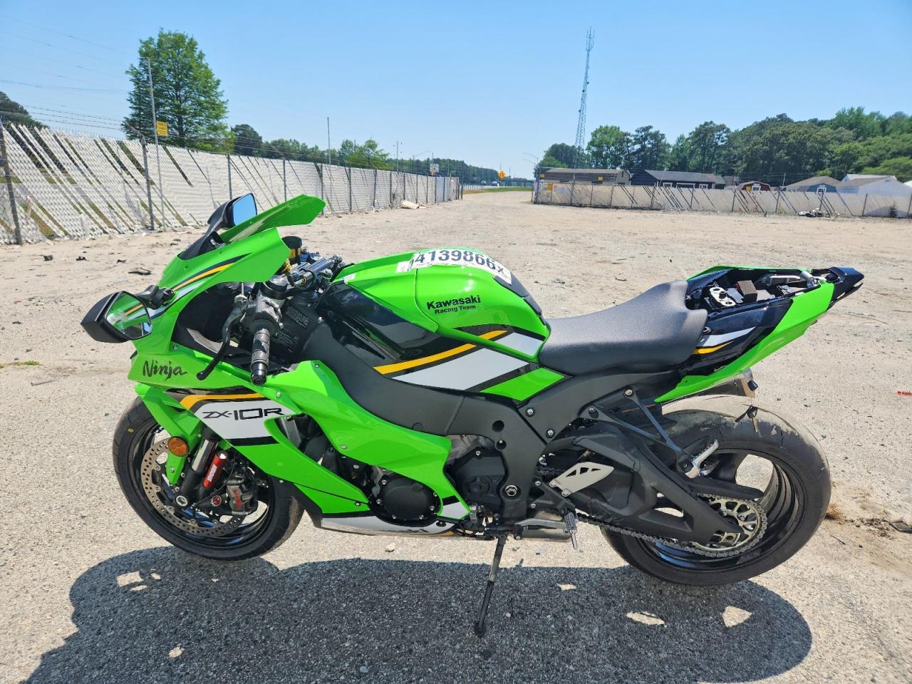 2025 Kawasaki ZX1002 M
