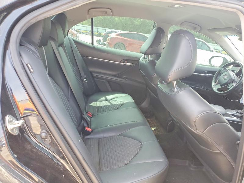 2020 Toyota Camry se Nightshade