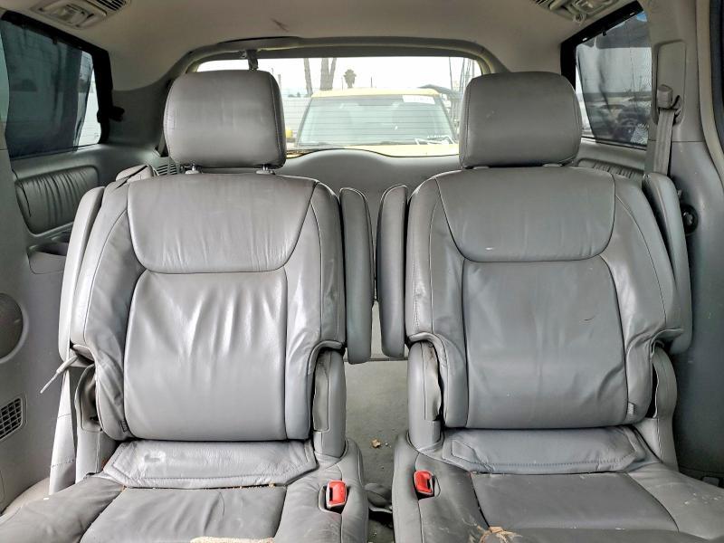 2004 Toyota Sienna xle Limited 7 Passenger