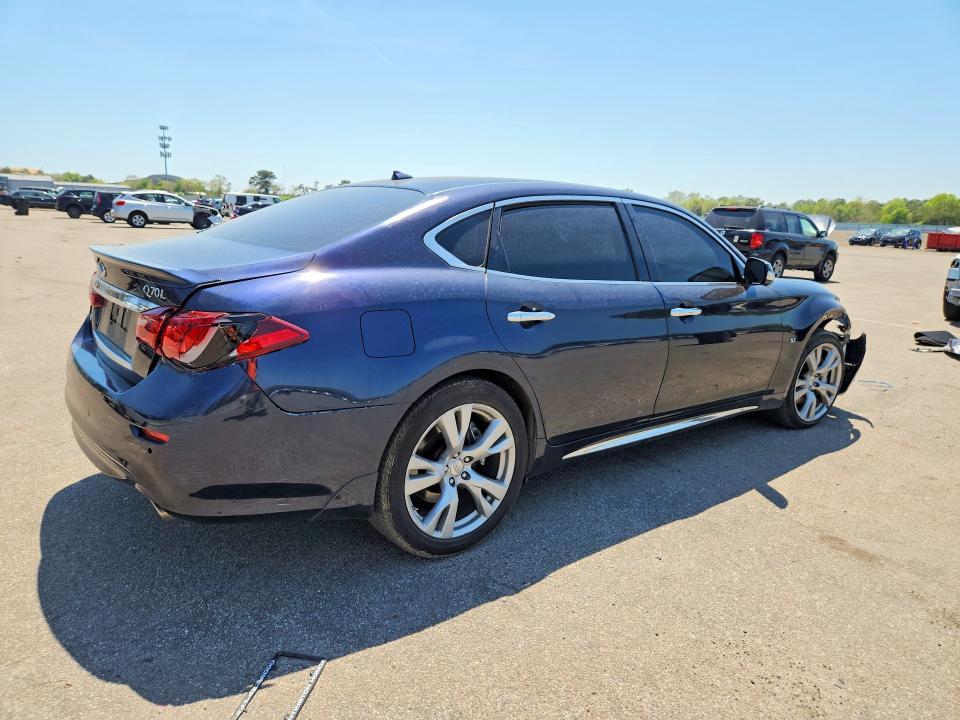 2016 Infiniti Q70 3.7