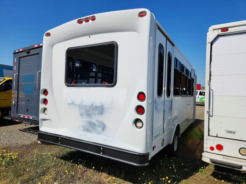2017 Starcraft Bus