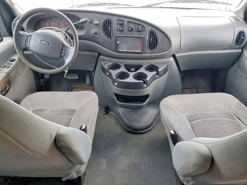2006 Ford Econoline E350 Super Duty Wagon