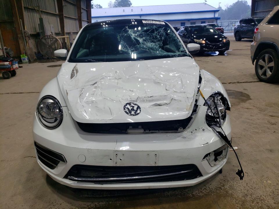 2019 Volkswagen Beetle se