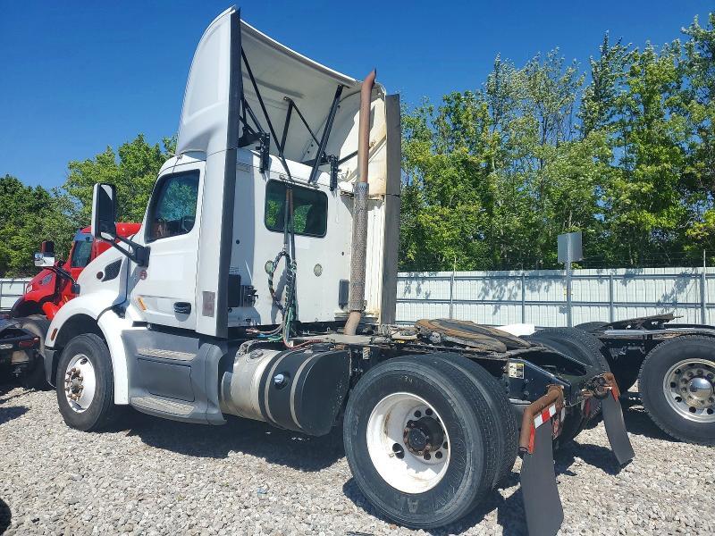 2016 Peterbilt 579 Semi Truck