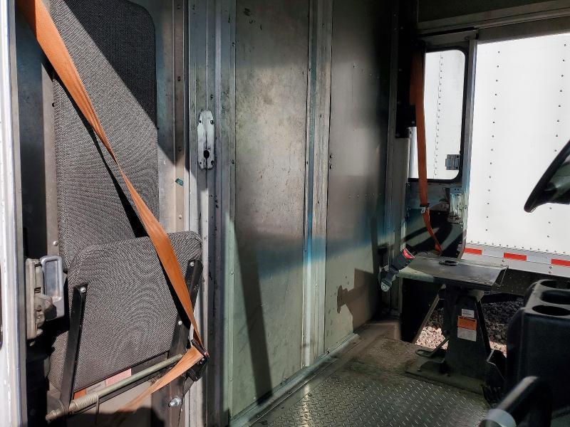 2019 Ford E450 Delivery Truck