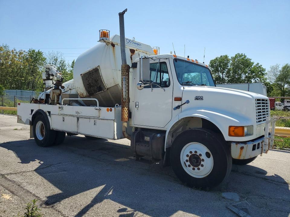 1999 International 4000 4700