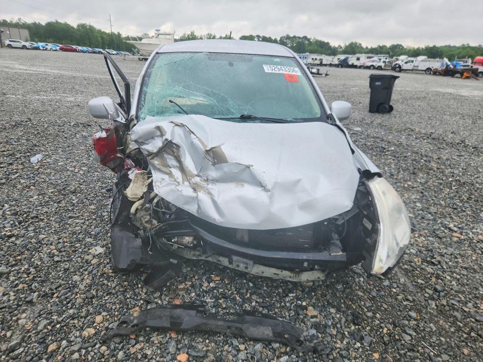 2010 Nissan Versa 1.8 s