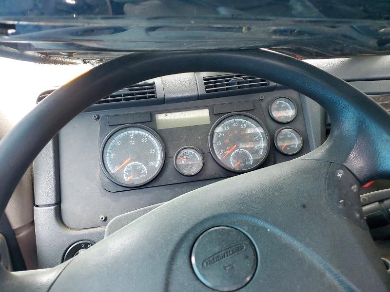 2018 Freigliner 2018 Freightliner Cascadia 113 Semi Truck