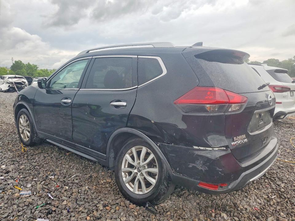 2020 Nissan Rogue sv
