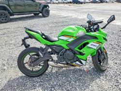 Motos salvage a la venta en subasta: 2025 Kawasaki EX650 P