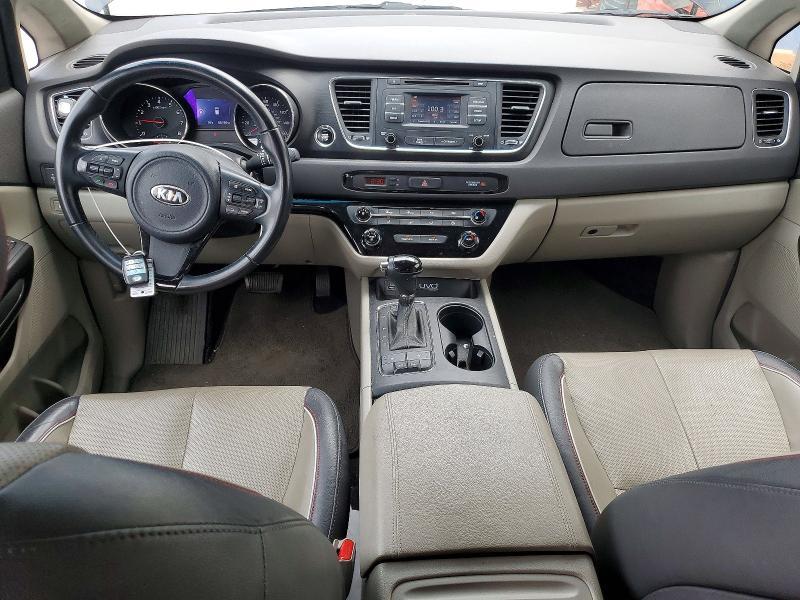 2017 KIA Sedona lx