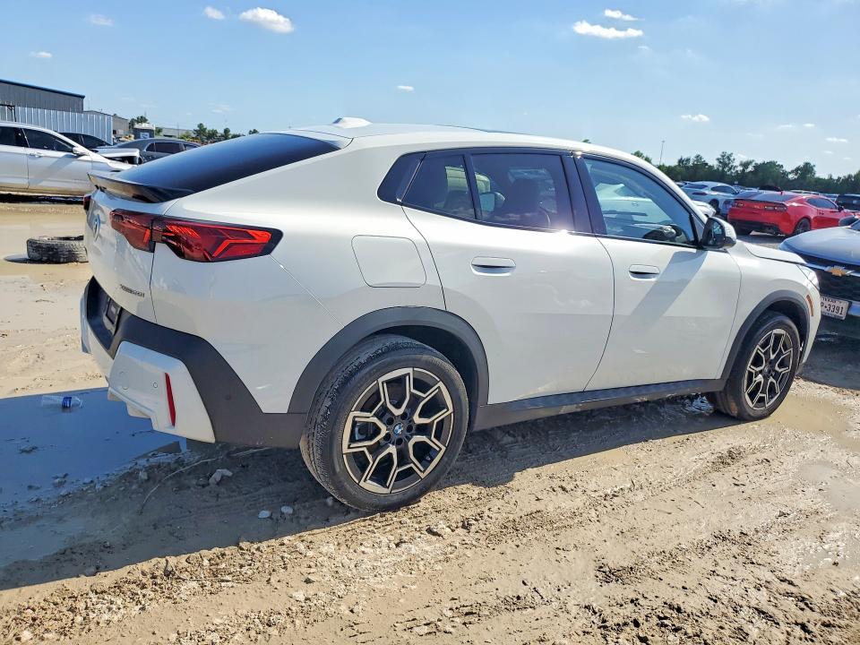 2026 BMW X2 Xdrive28i