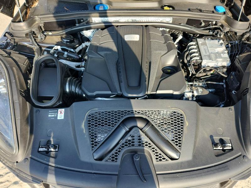 2025 Porsche Macan s