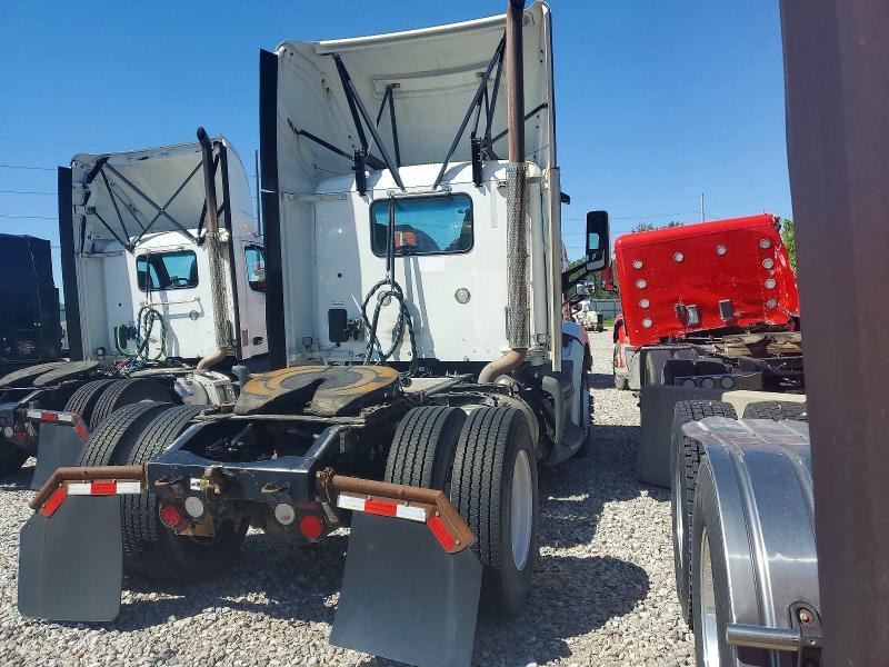 2016 Peterbilt 579 Semi Truck