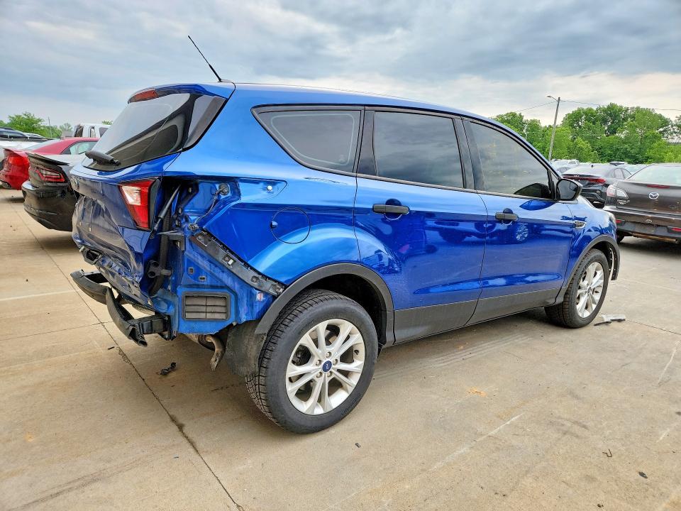 2019 Ford Escape s