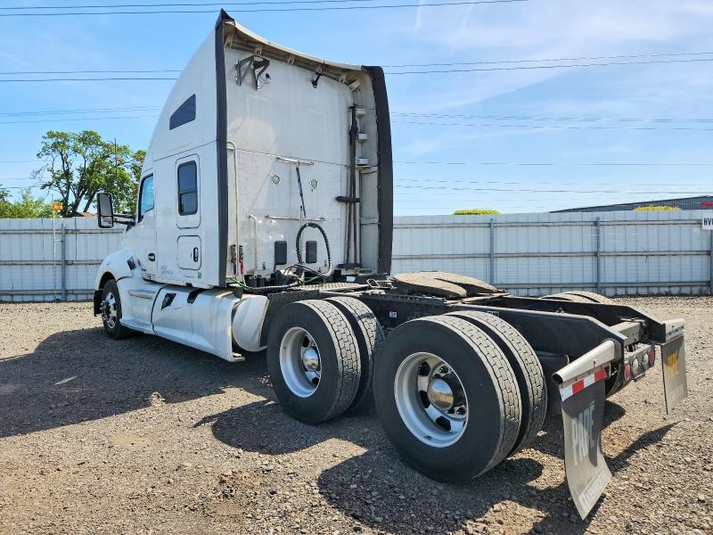 2018 Kenworth T680 Semi Truck