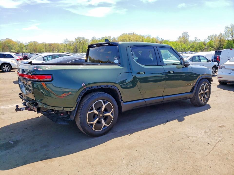 2022 Rivian R1T Adventure