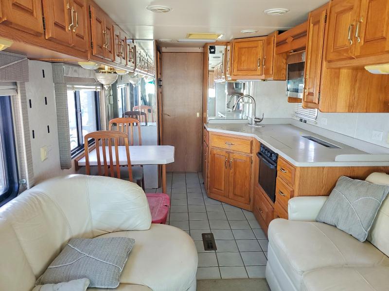 1997 Holiday Endeavor RV