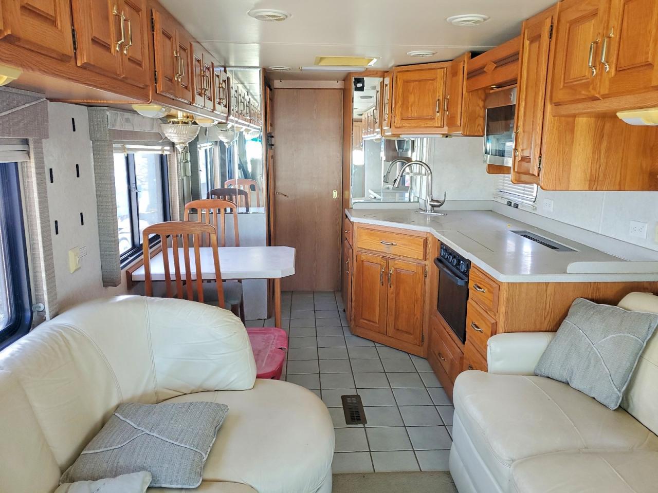 1997 Holiday Endeavor RV