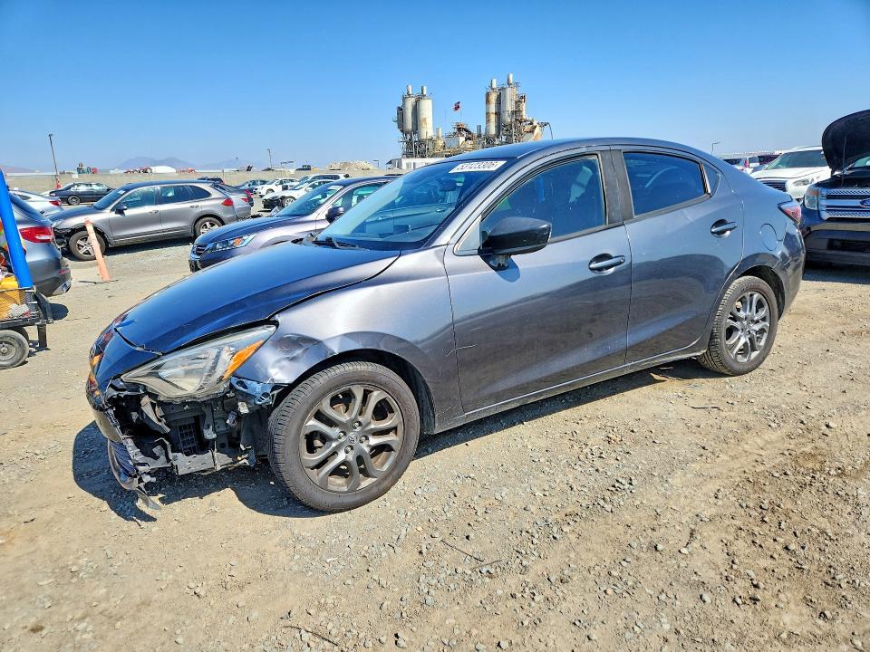 2017 Toyota Yaris ia Base