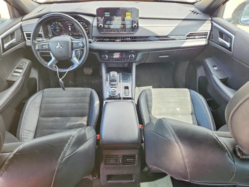 2023 Mitsubishi Outlander se
