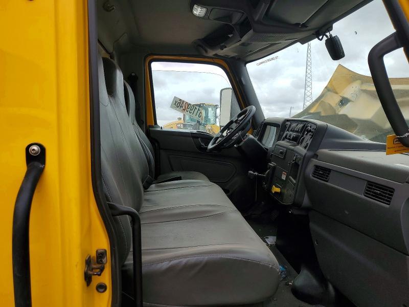 2023 International MV607 BOX Truck